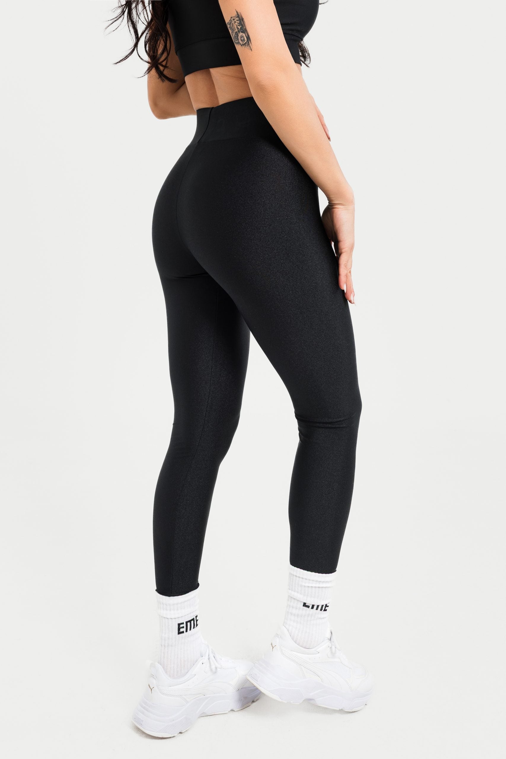 Черен лъскав клин с висока талия Katrin Black