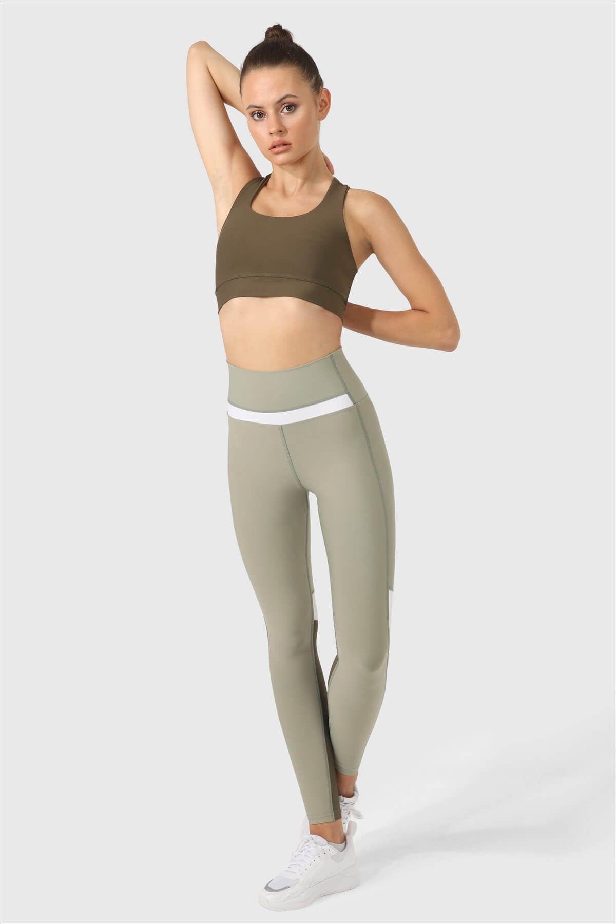 Дамско Спортно Бюстие с кръстосан гръб Cross Khaki SS3401-03