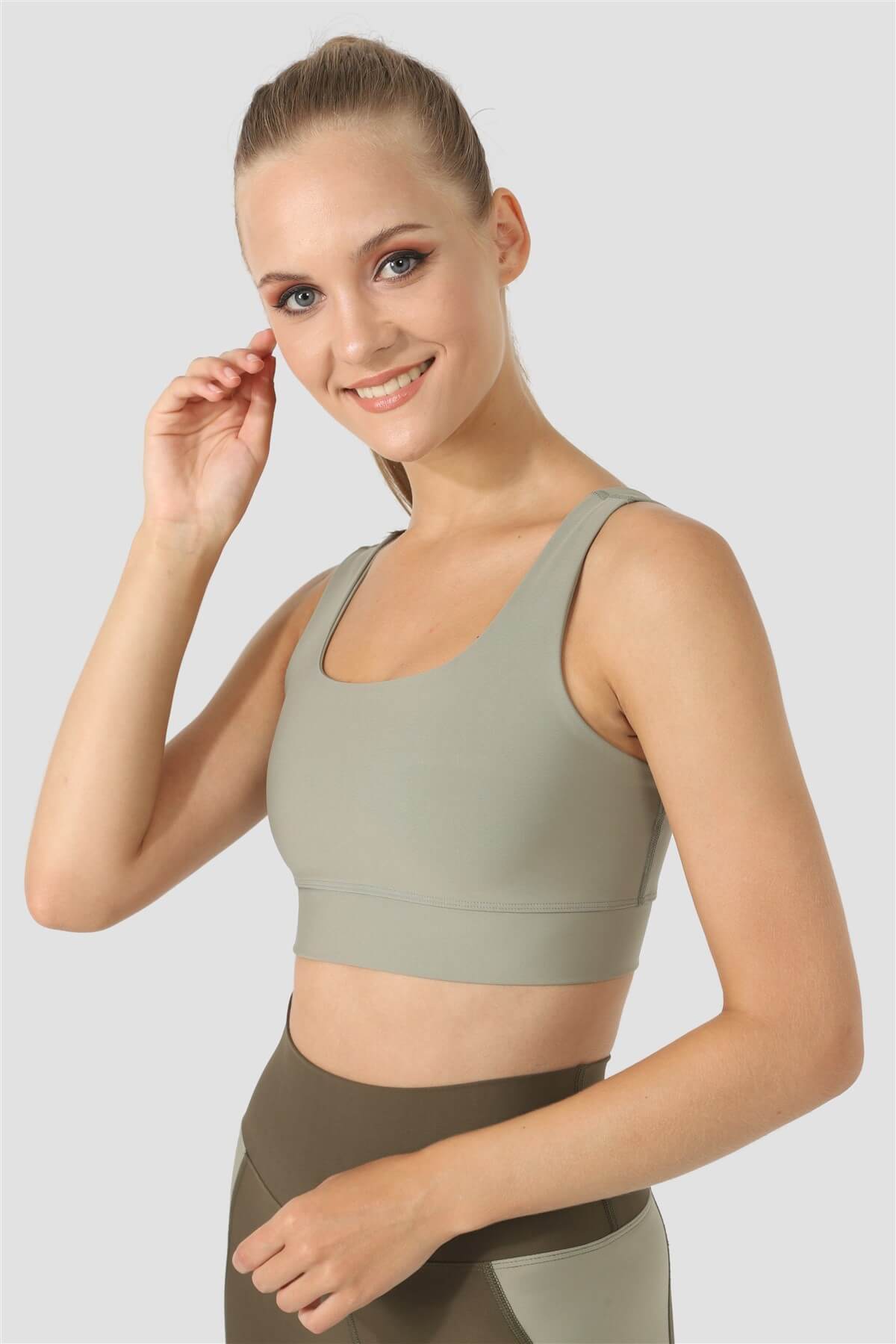Дамско спортно бюстие с квадратно деколте Square L.Green SS3402-59