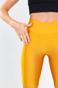Къс жълт лъскав клин с висока талия ASTER YELLOW