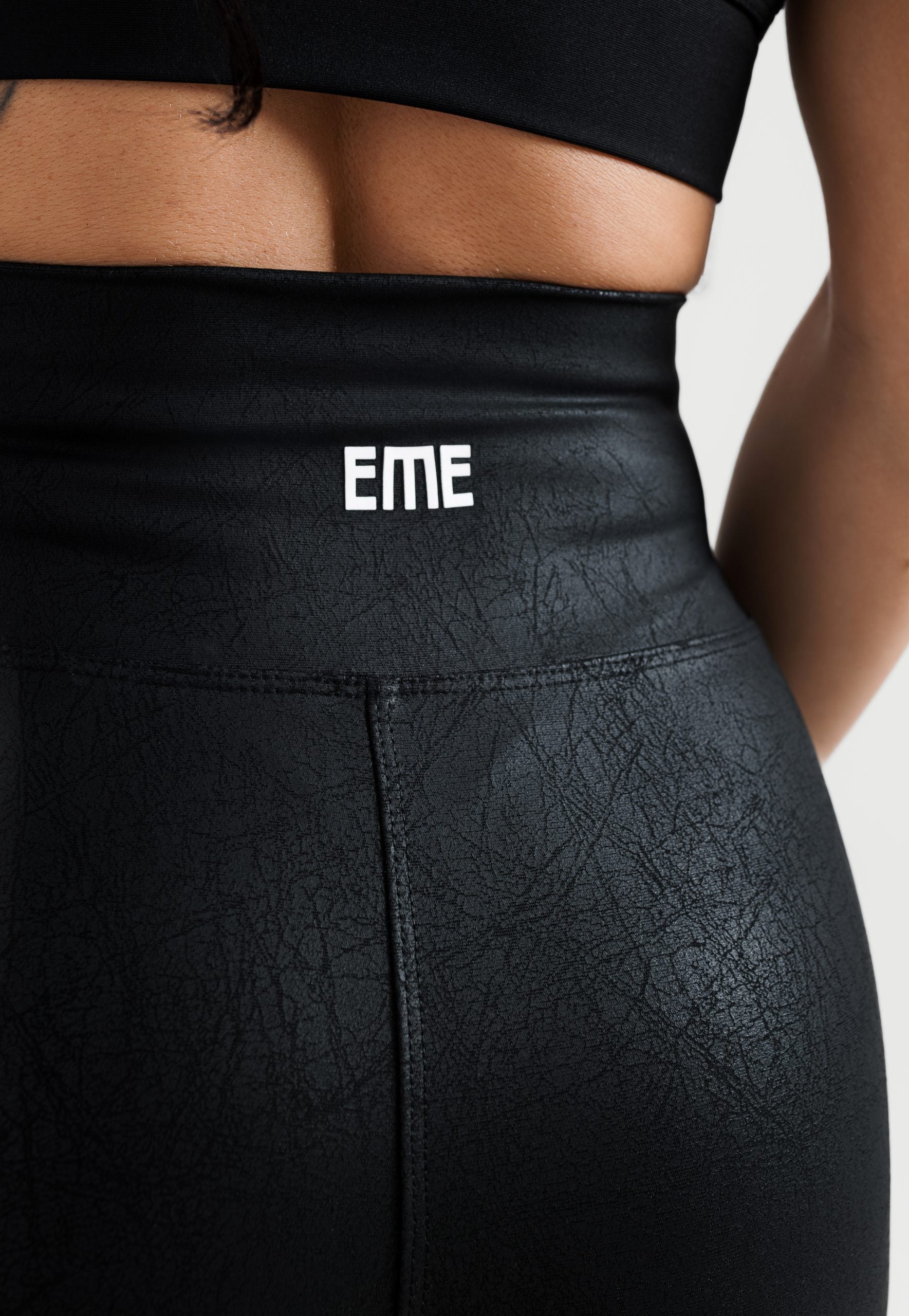 Стягащ спортен клин с кожен ефект ASYA