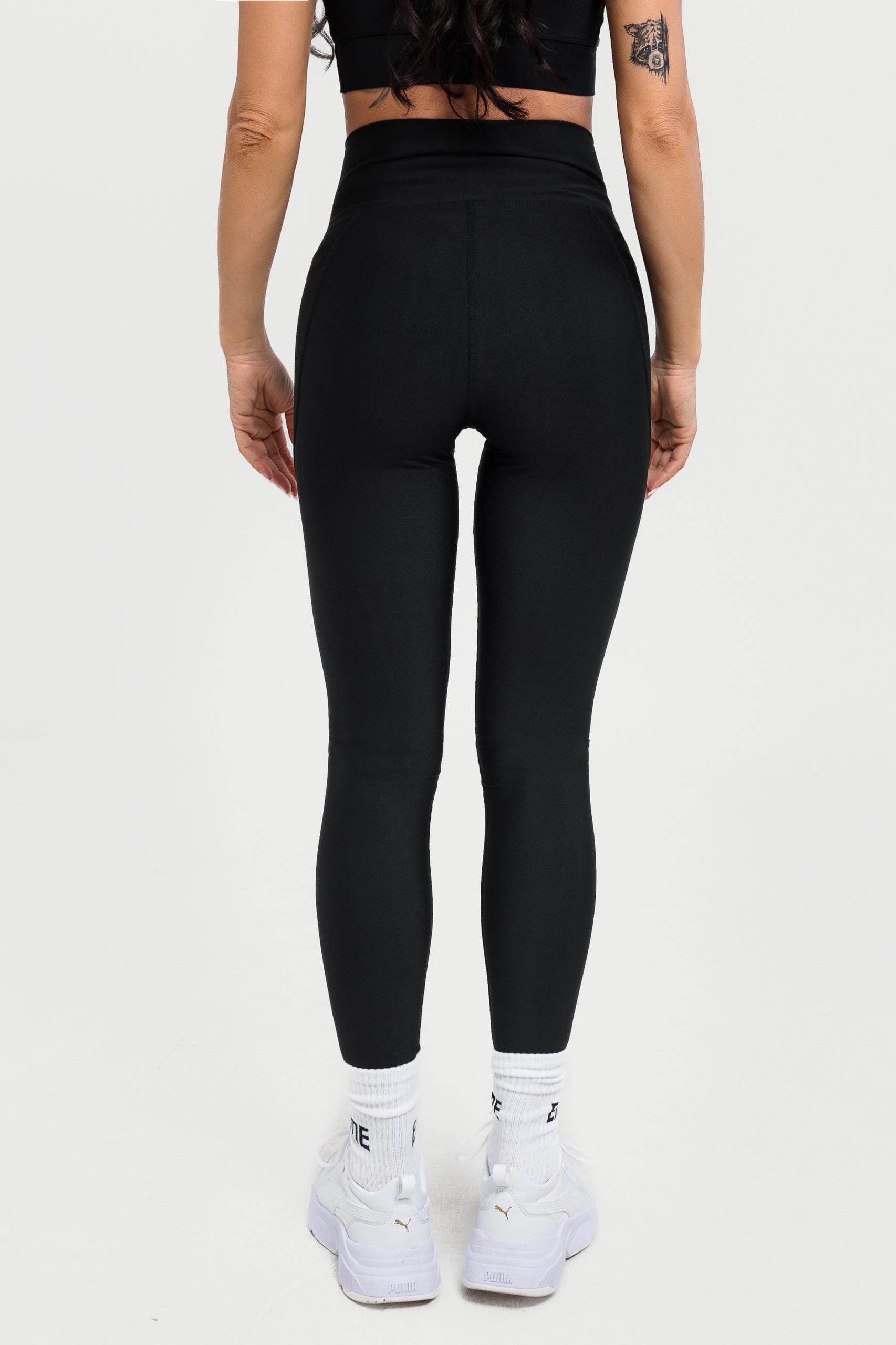 Супер-стягащ спортен клин с V-образна талия Daria Black