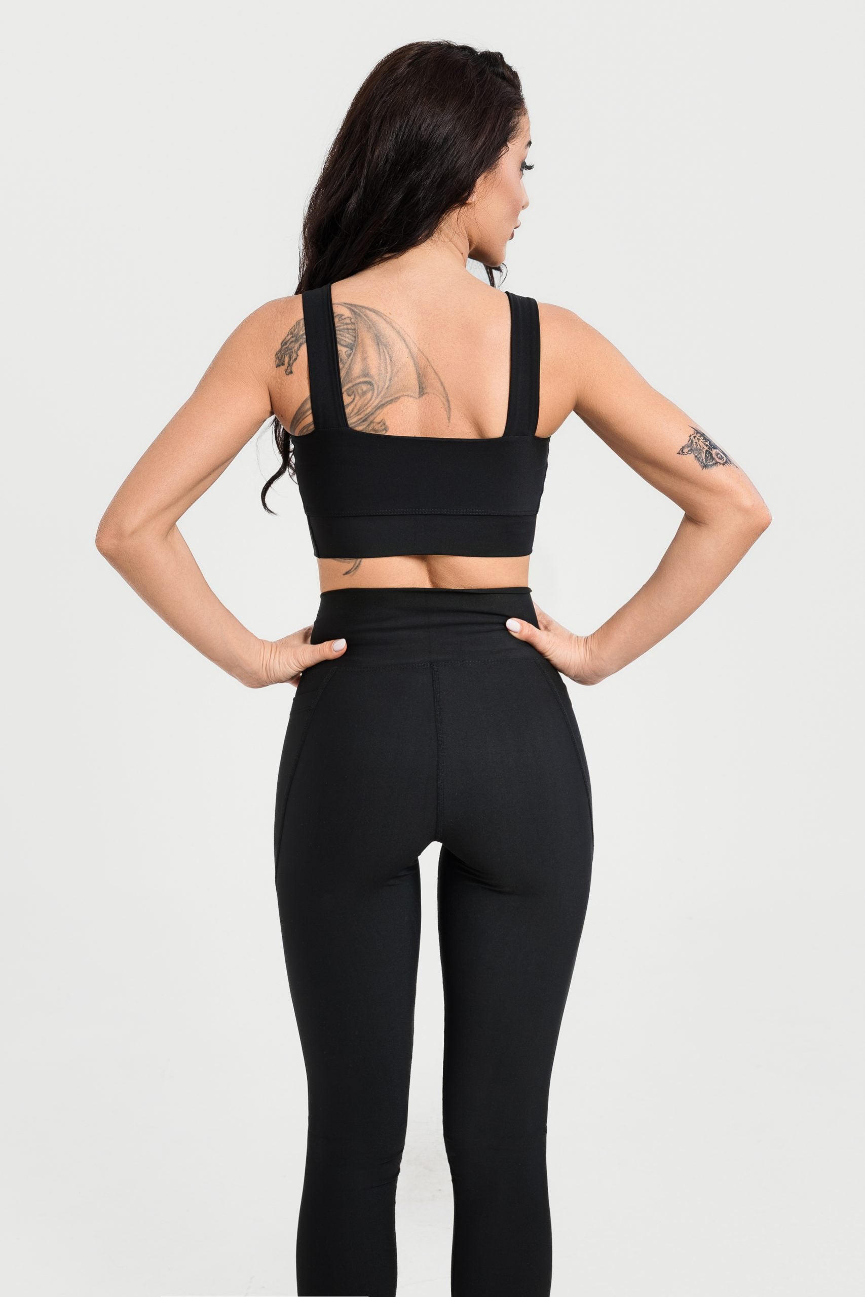 Супер-стягащ спортен клин с V-образна талия Daria Black