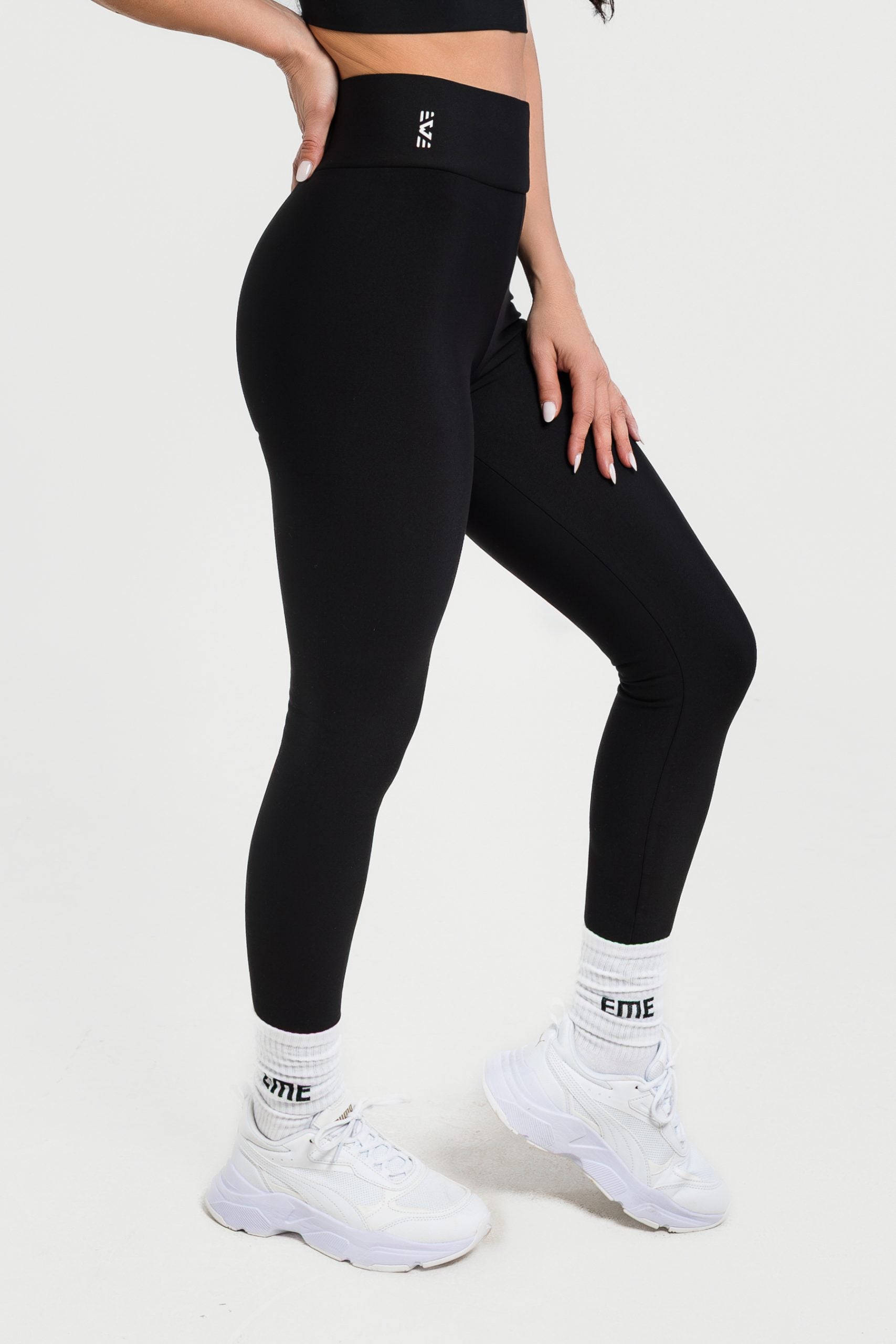 Ватиран елегантен клин с висока талия Bella Black