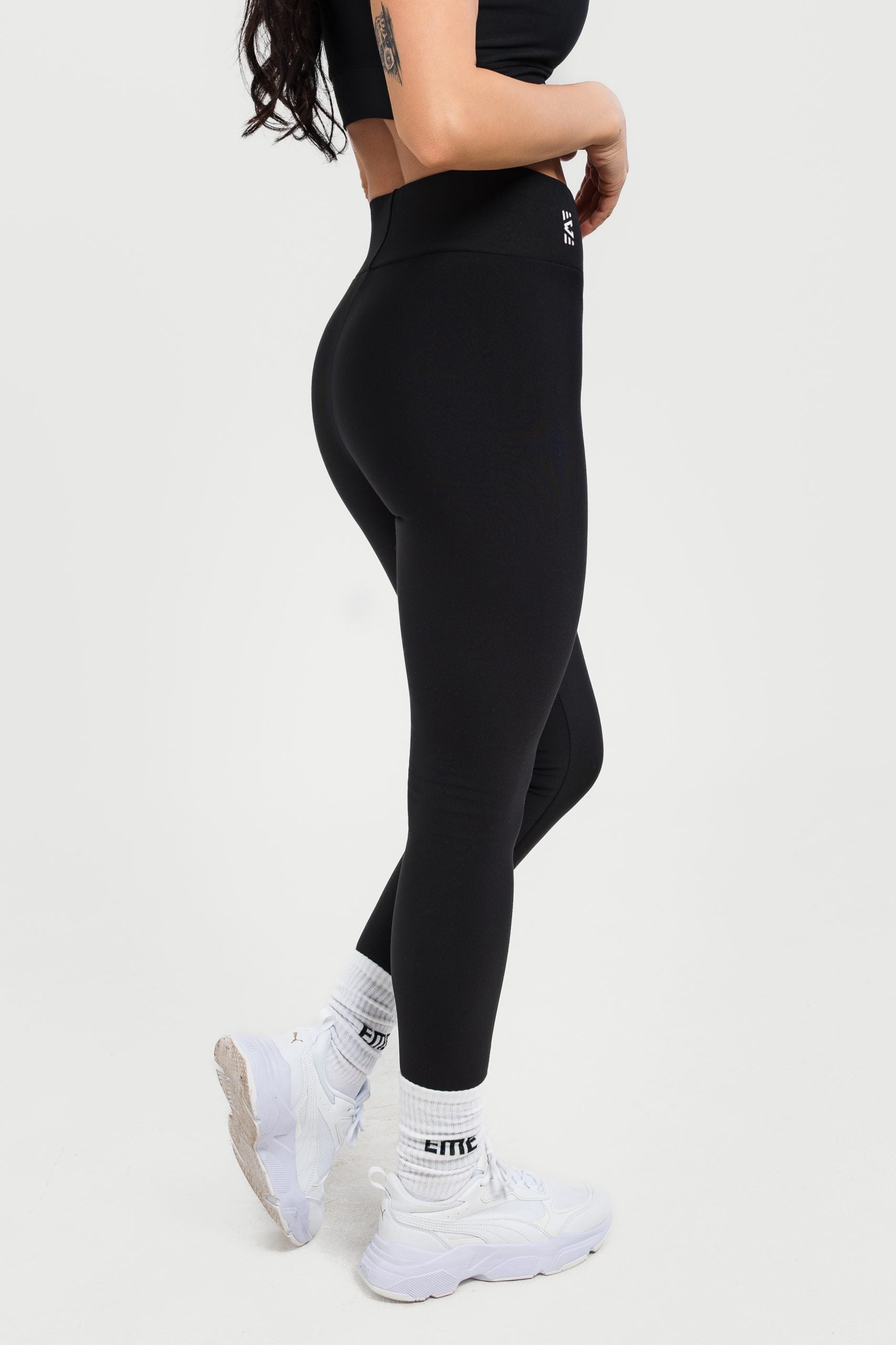 Ватиран елегантен клин с висока талия Bella Black